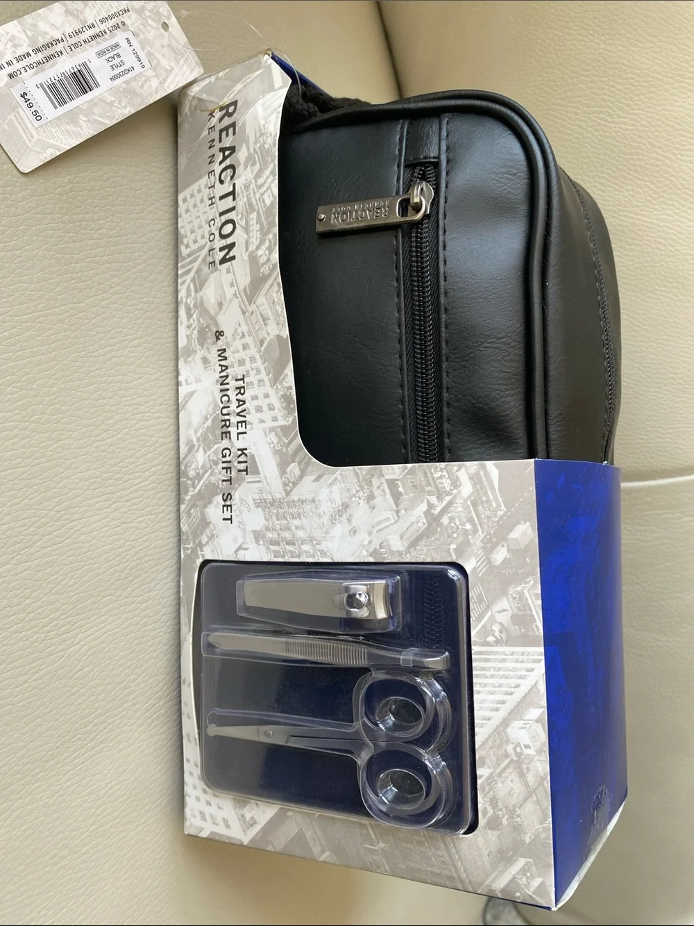 Mens Travel bag - toiletry kit by Kenneth Cole